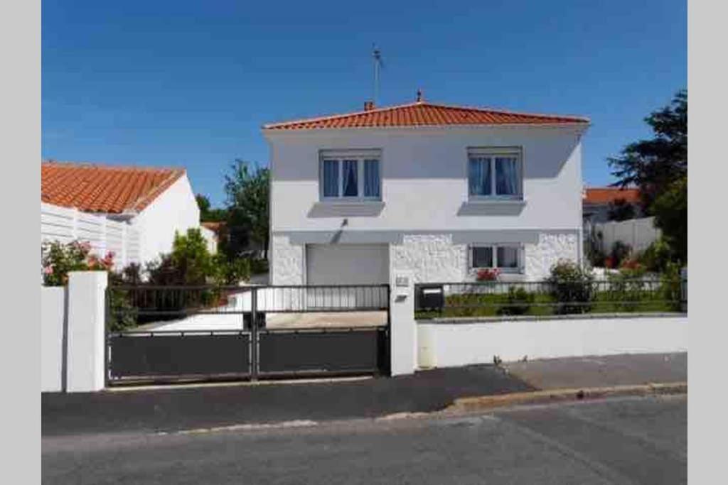 Holiday home Charmante Maison Idealement Situee *